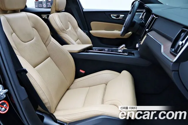 Volvo S60 2022 thumb 8