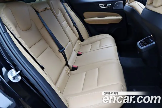 Volvo S60 2022 thumb 9