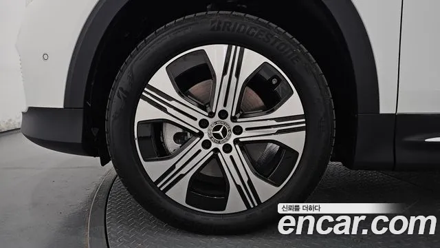 Mercedes-Benz EQB 2025 thumb 5