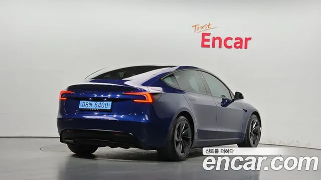 Tesla Model 3 2024 thumb 2