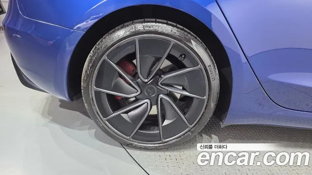 Tesla Model 3 2024 thumb 5