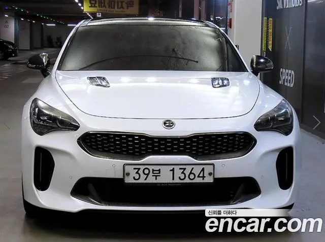 Kia Stinger 2018 thumb 2
