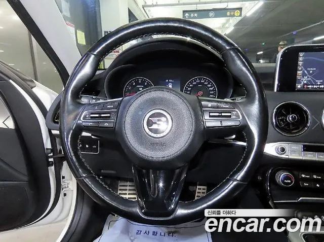 Kia Stinger 2018 thumb 8