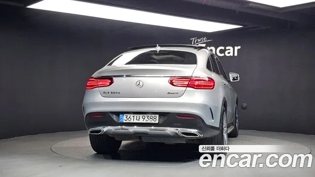 Mercedes-Benz GLE 2017 thumb 4