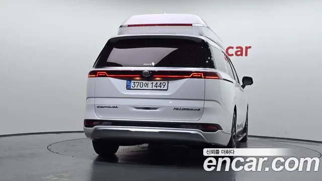 Kia Carnival 2021 thumb 4