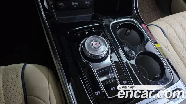 Kia Carnival 2021 thumb 9