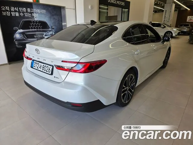 Toyota Camry 2025 thumb 2