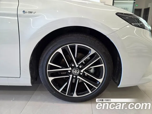 Toyota Camry 2025 thumb 5