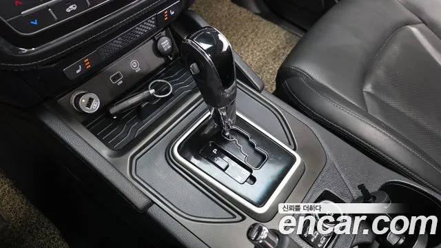 KG_Mobility_Ssangyong Rexton 2018 thumb 9