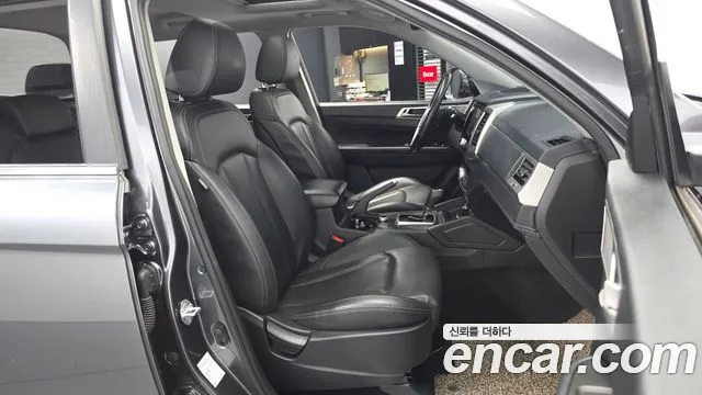 KG_Mobility_Ssangyong Rexton 2018 thumb 11