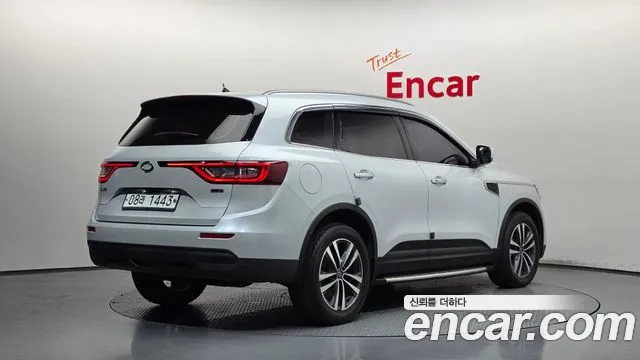 Renault-KoreaSamsung Koleos 2017 thumb 2