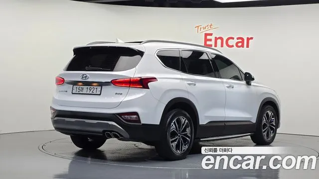 Hyundai Santa Fe 2018 thumb 2