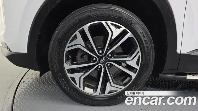 Hyundai Santa Fe 2018 thumb 5