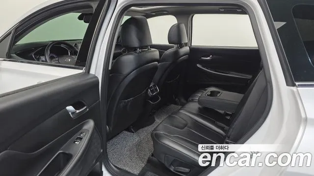 Hyundai Santa Fe 2018 thumb 12