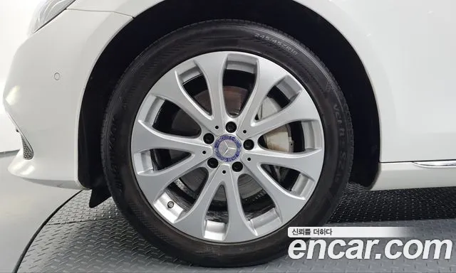 Mercedes-Benz E-Класс 2016 thumb 4