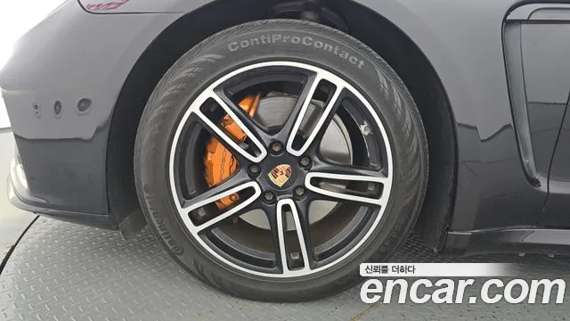 Porsche Panamera 2014 thumb 5