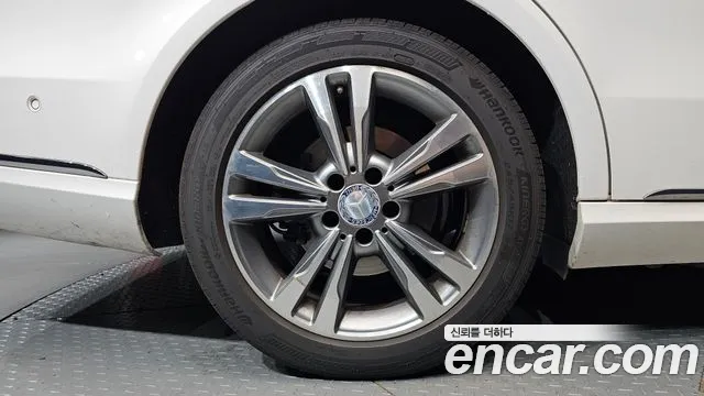 Mercedes-Benz E-Класс 2016 thumb 5