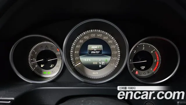 Mercedes-Benz E-Класс 2016 thumb 8