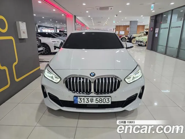 BMW 1-Series 2022 thumb 2