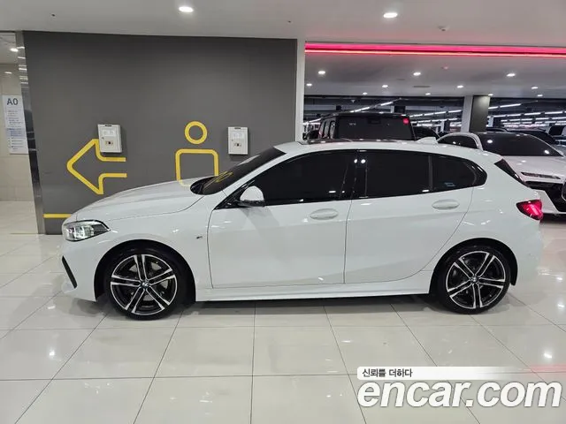 BMW 1-Series 2022 thumb 3