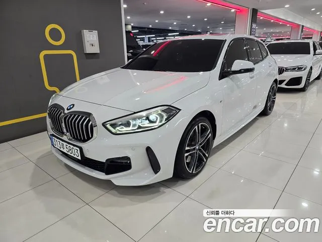 BMW 1-Series 2022 thumb 11