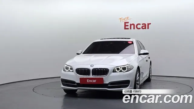 BMW 5-Series 2015 thumb 3