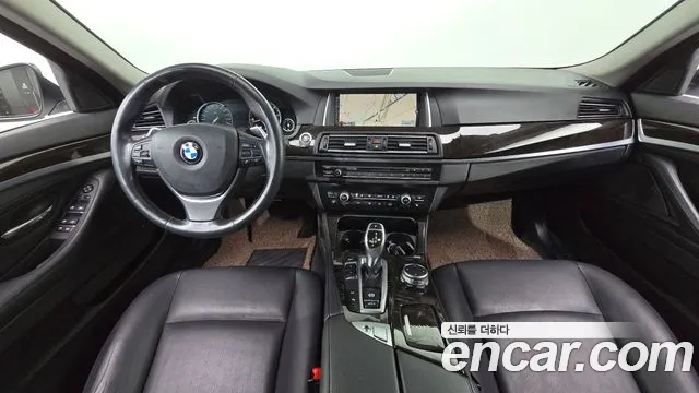 BMW 5-Series 2015 thumb 7