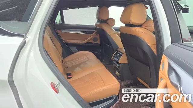 BMW X6 2016 thumb 11