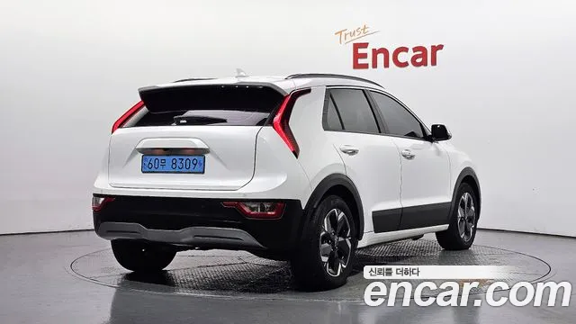 Kia Niro 2022 thumb 2