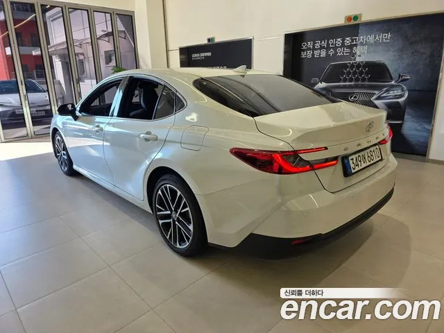 Toyota Camry 2026 thumb 2