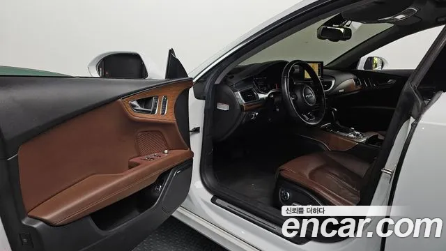 Audi A7 2015 thumb 9