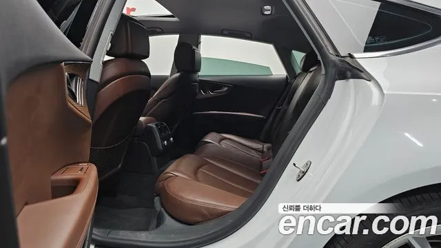 Audi A7 2015 thumb 11
