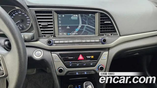 Hyundai Avante 2017 thumb 8