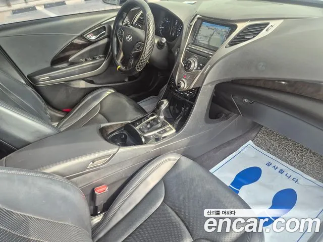 Hyundai Grandeur 2011 thumb 10