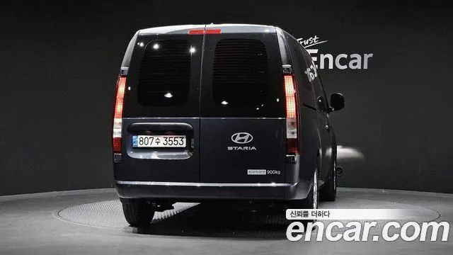 Hyundai Staria 2024 thumb 4