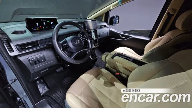 Hyundai Staria 2024 thumb 7
