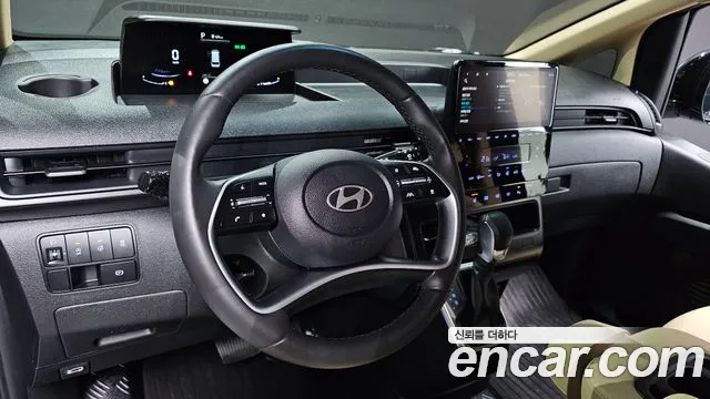 Hyundai Staria 2024 thumb 12
