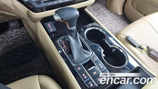Kia Carnival 2019 thumb 9