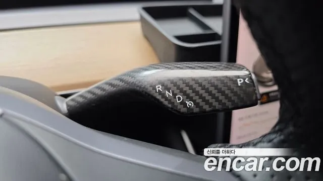 Tesla Model 3 2019 thumb 9