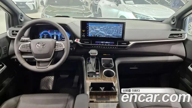 Toyota Sienna 2025 thumb 7