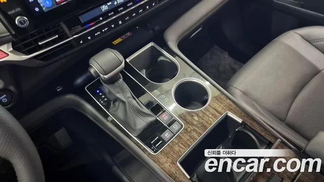 Toyota Sienna 2025 thumb 9