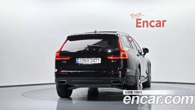 Volvo V60 2021 thumb 4