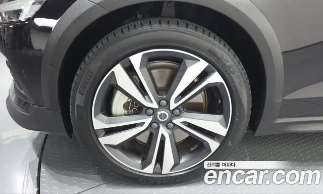 Volvo V60 2021 thumb 5