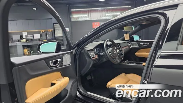 Volvo V60 2021 thumb 10