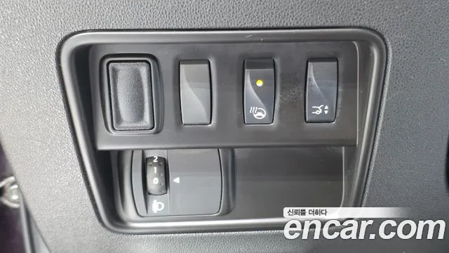 Renault-KoreaSamsung Koleos 2019 thumb 12