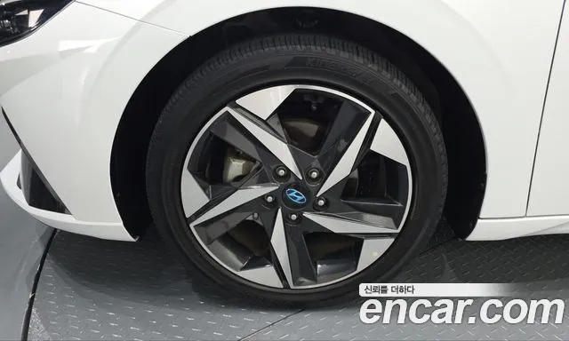 Hyundai Avante 2020 thumb 4
