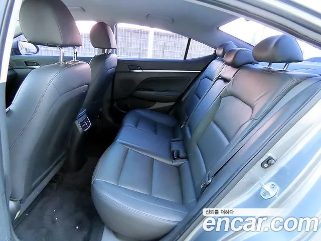 Hyundai Avante 2015 thumb 6