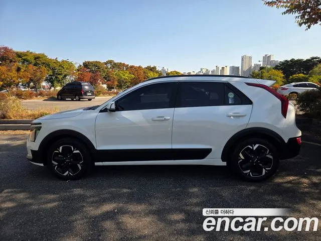 Kia Niro 2022 thumb 2