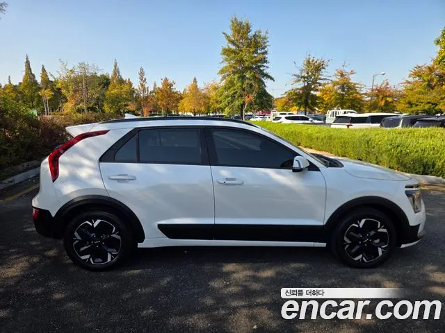 Kia Niro 2022 thumb 5