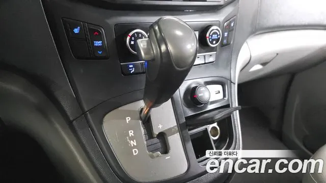 Hyundai Starex 2018 thumb 9